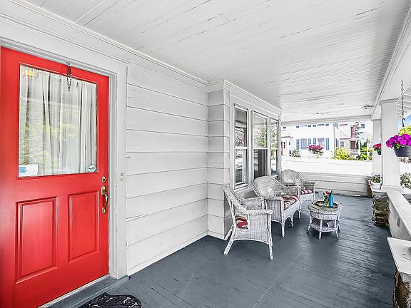 5th image of 432 Beach Ave