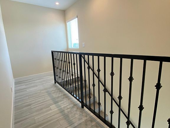 5th image of 3042 Atwater Ave #1