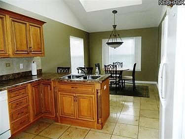 4th image of 1120 Dorset Ct