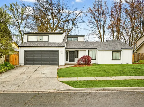 2409 Greenbrook Dr, Medford, OR 97504