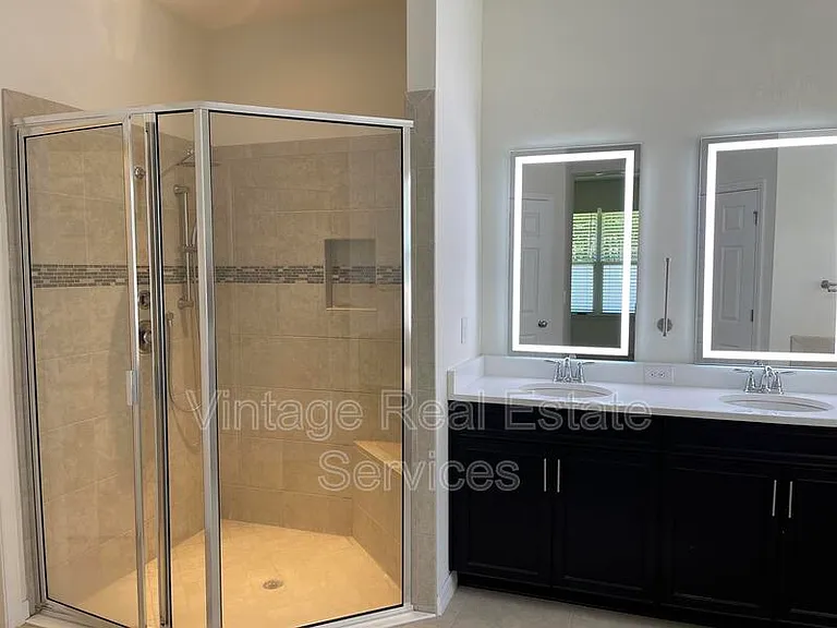 7905 Silver Clover Ct — Photo 16