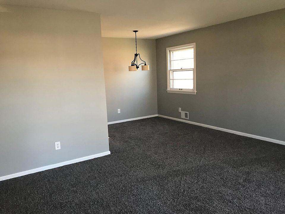 2nd image of 210 Alvina Way