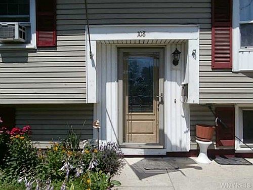 2nd image of 108 Altruria St