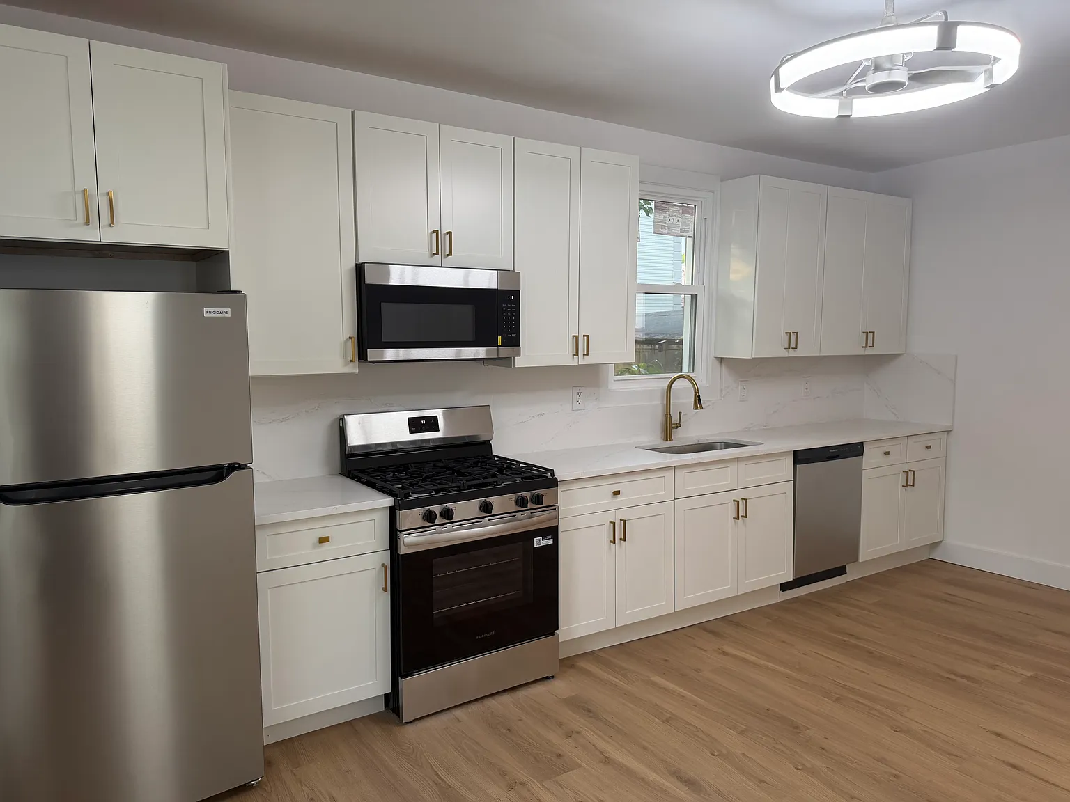 2 bed, $2,500 — Photo 3