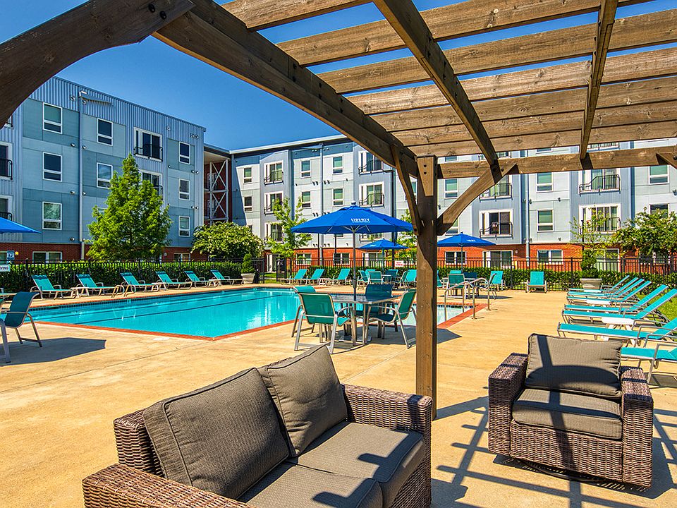Poolside conversation areas