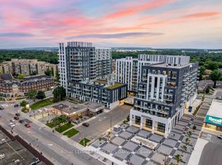 133 Bronte Rd #502, Oakville, ON L6L 0H2