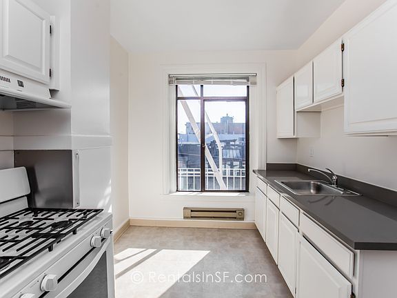 2nd image of 2504 Sacramento St APT 6