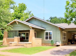 203 Bennett St E, Strawn, TX 76475