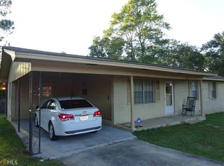 104 N College St, Claxton, GA 30417
