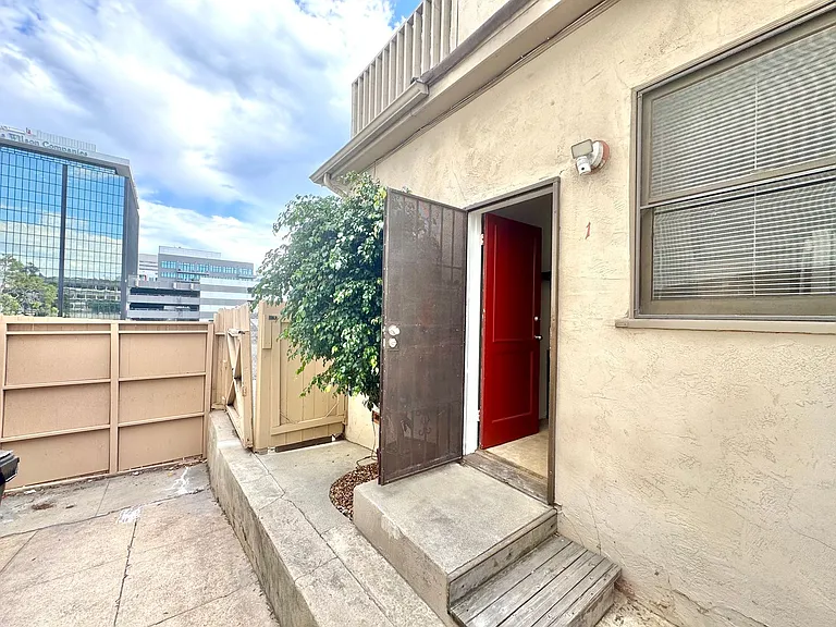 Nerney Apartments — Photo 26