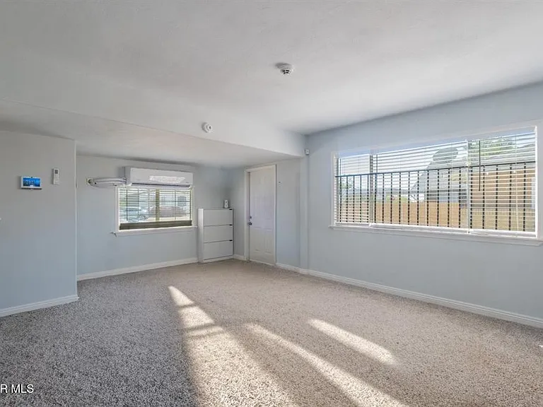 2725 Desert St #2725 — Photo 9