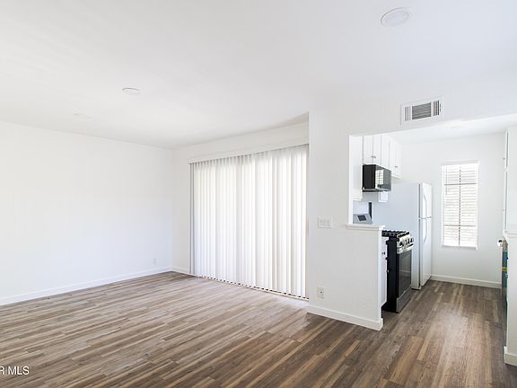 2nd image of 2554 Olive Dr APT 96