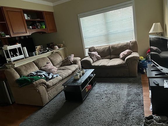 2nd image of 1099 Ann Arbor Ave #1099