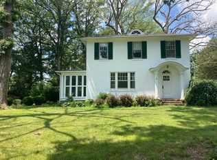 415 S Maple Ave, Purcellville, VA