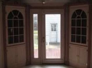 2141 Davis St, Wyandotte, MI 48192