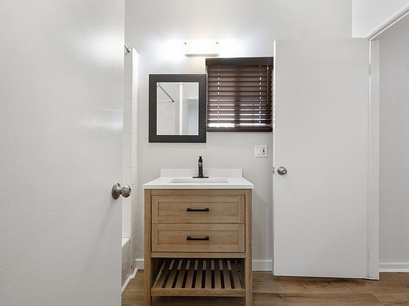 5th image of 59 W California Blvd #1