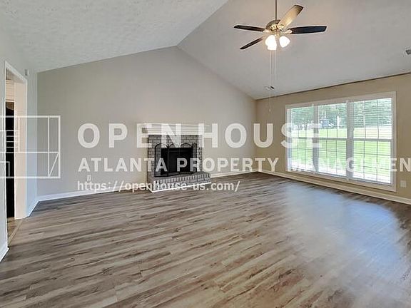 4th image of 399 Charesa Ln
