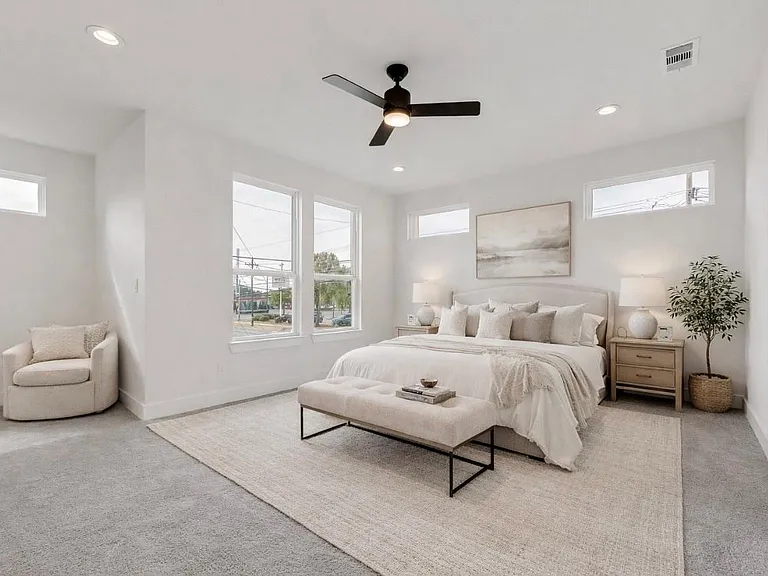 2330 Fairfax Dr — Photo 10