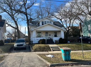 88 Palmer St, Pontiac, MI 48341