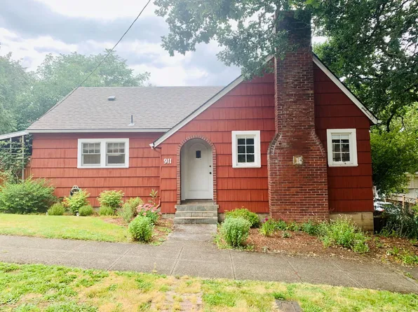 911 Jefferson St, Oregon City, OR 97045