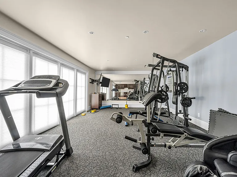 6089 Gleneagles Dr — Photo 31