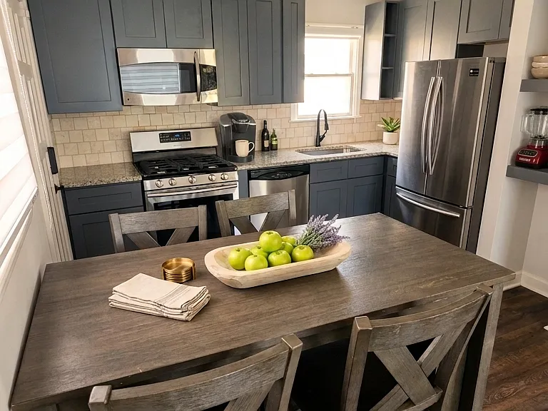 1421 Walker Ave — Photo 3