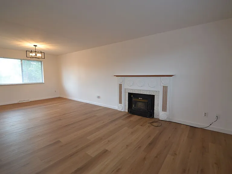 2988 W Fontanero St — Photo 4