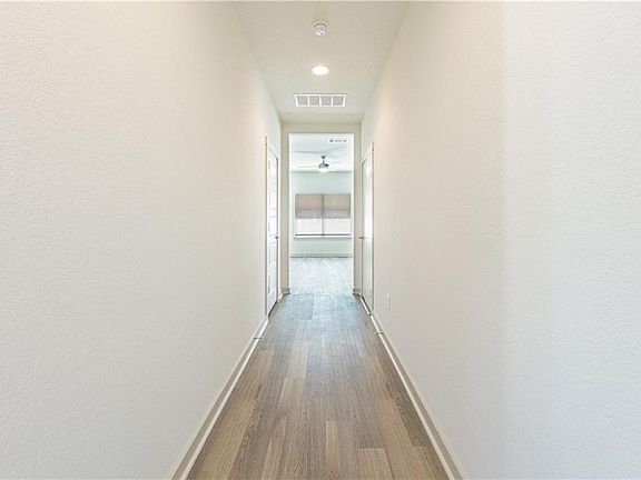 5th image of 1840 Bonham Ln