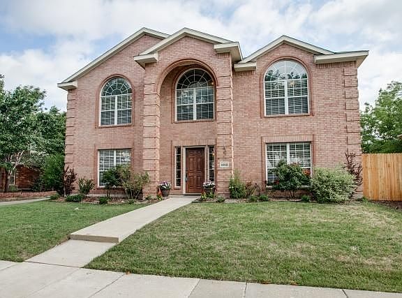 2nd image of 5000 Cedar Elm Dr