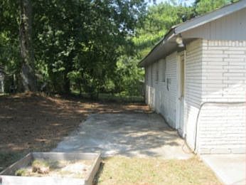 2nd image of 587 Ashworth Dr