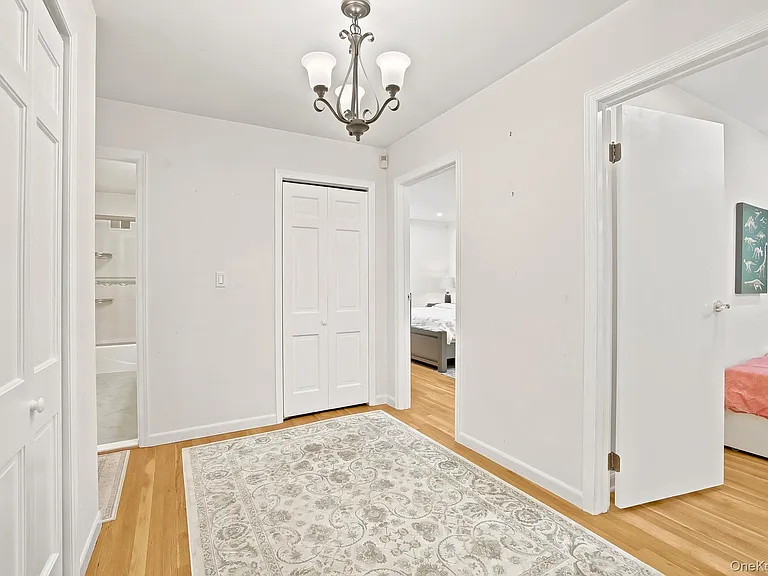 80 Hickory Hill Dr — Photo 22