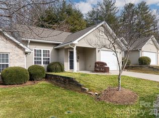 92 Wiltshire Cir, Fletcher, NC 28732