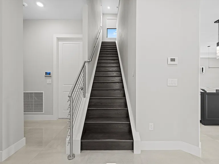 15664 Merritt Dr — Photo 26