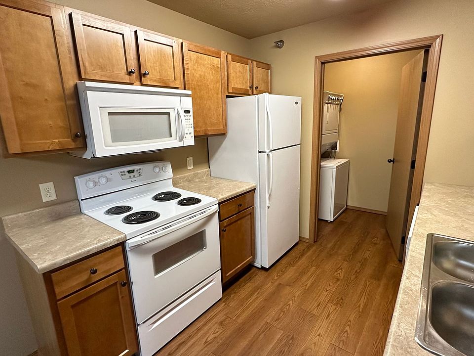 1st image of 4520 E 53rd St #202