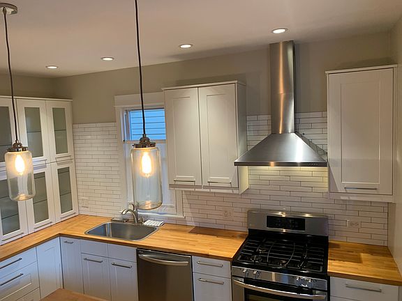2nd image of 4035 W Newport Ave
