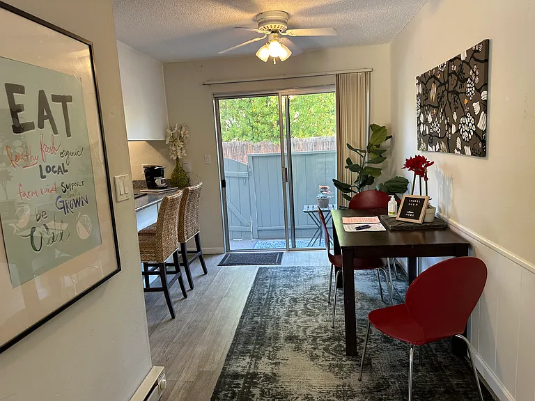 Creekside Dr — Photo 8