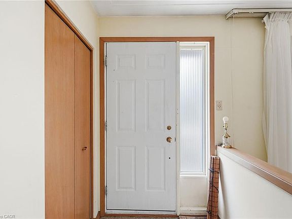 4th image of 44 McDonald Ct