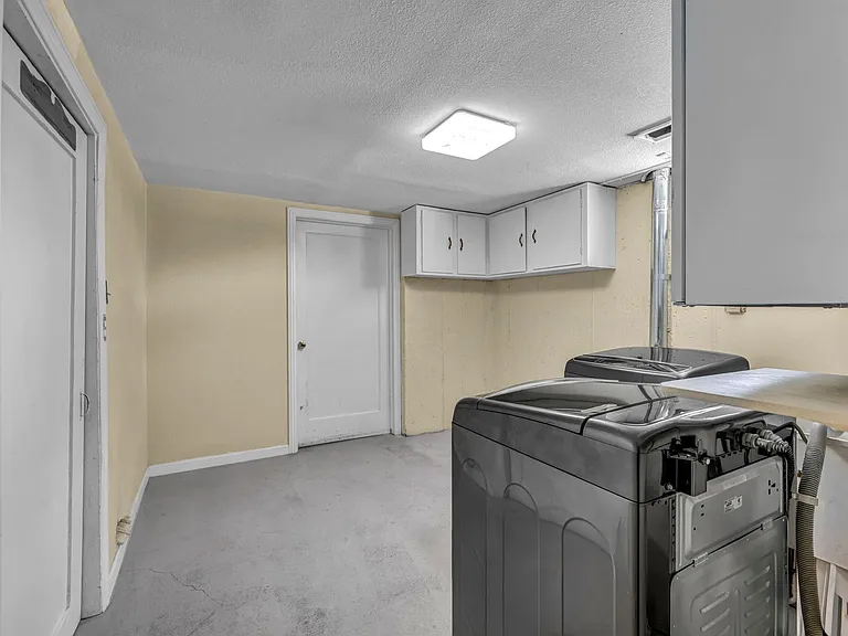 620 Belgrave Ave — Photo 33