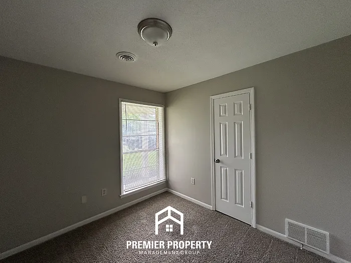 970 Millcreek Pl — Photo 16