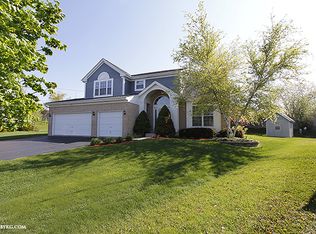 150 Wildflower Ln, Round Lake Beach, IL 60073