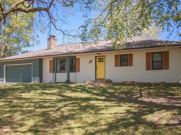 545 Jefferson Cir, Liberty, MO 64068