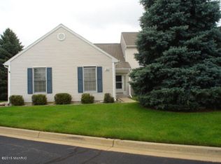 2914 Hunters Pl, Kalamazoo, MI 49048