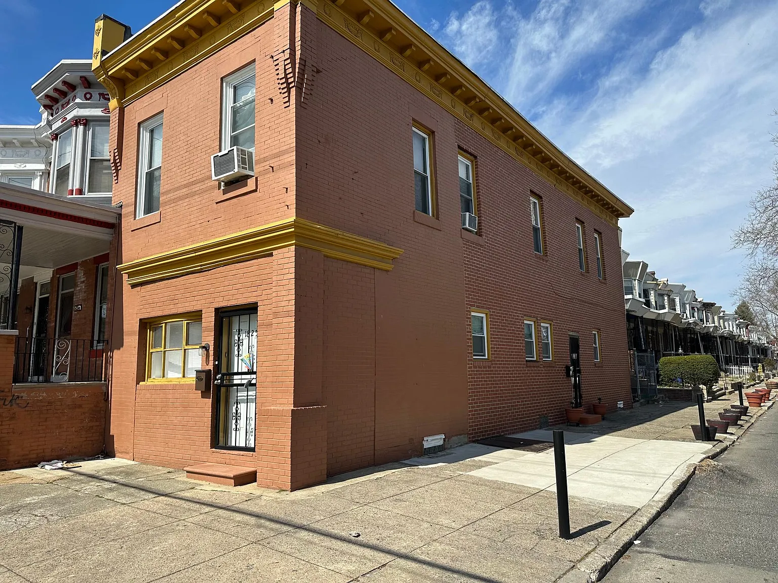 1 bed, 950 sqft, $1,200 — Photo 1
