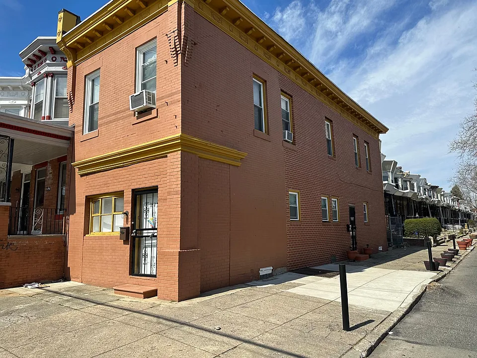 1825 W Butler St #1