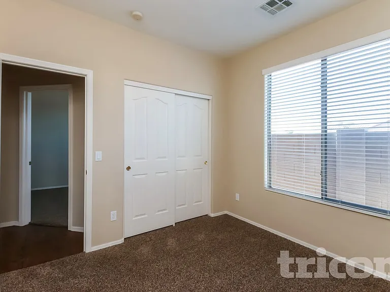 36497 W Barcelona Ln — Photo 12