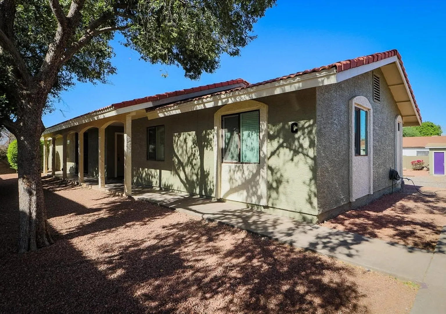 1336 E Mountain View Rd — Photo 1