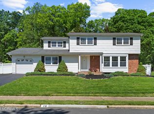 10 Pepperidge Rd, Howell, NJ 07731