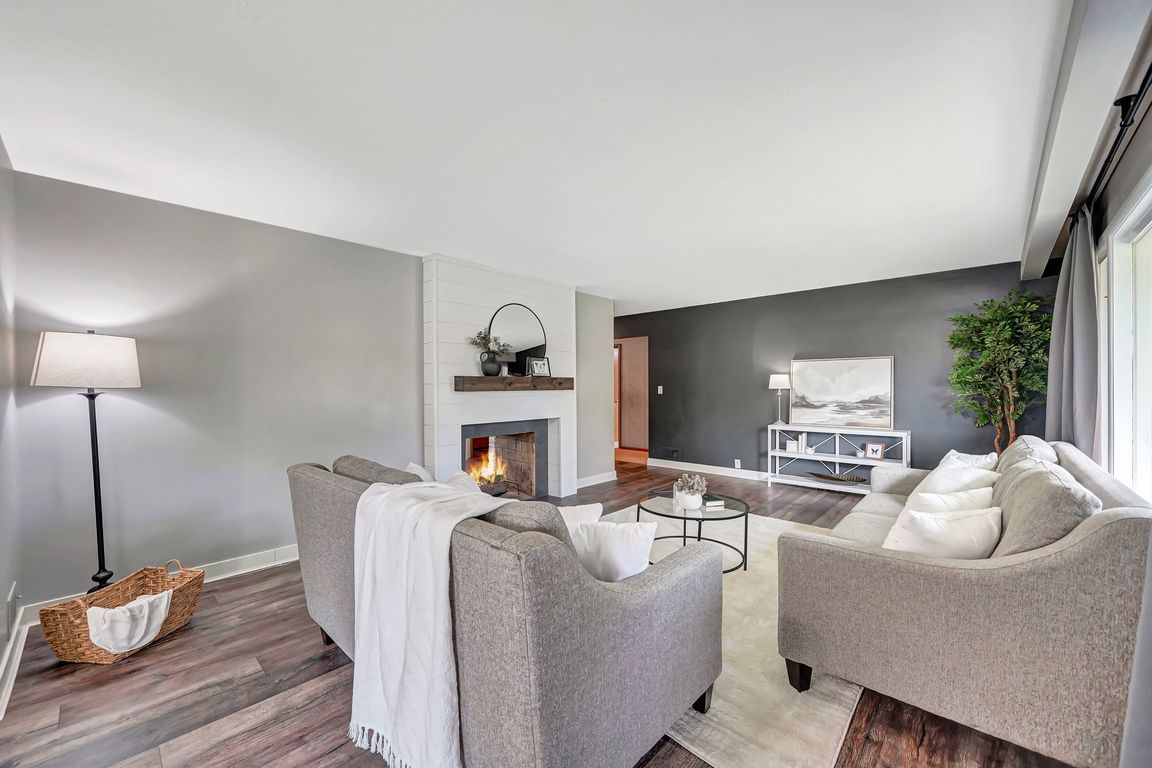 next background image