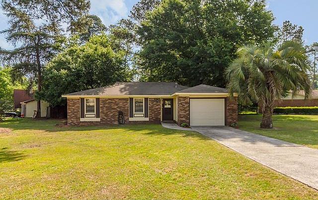 1st image of 3935 Creekwood Ln