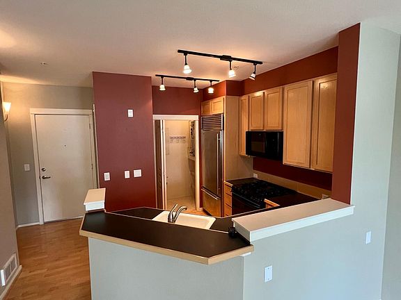 5th image of 109 2nd St S APT 426